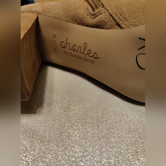 Charles David Bulletin Boots knee high 3 inch heel suede camel lace up sz 8.5 - Picture 3 of 8